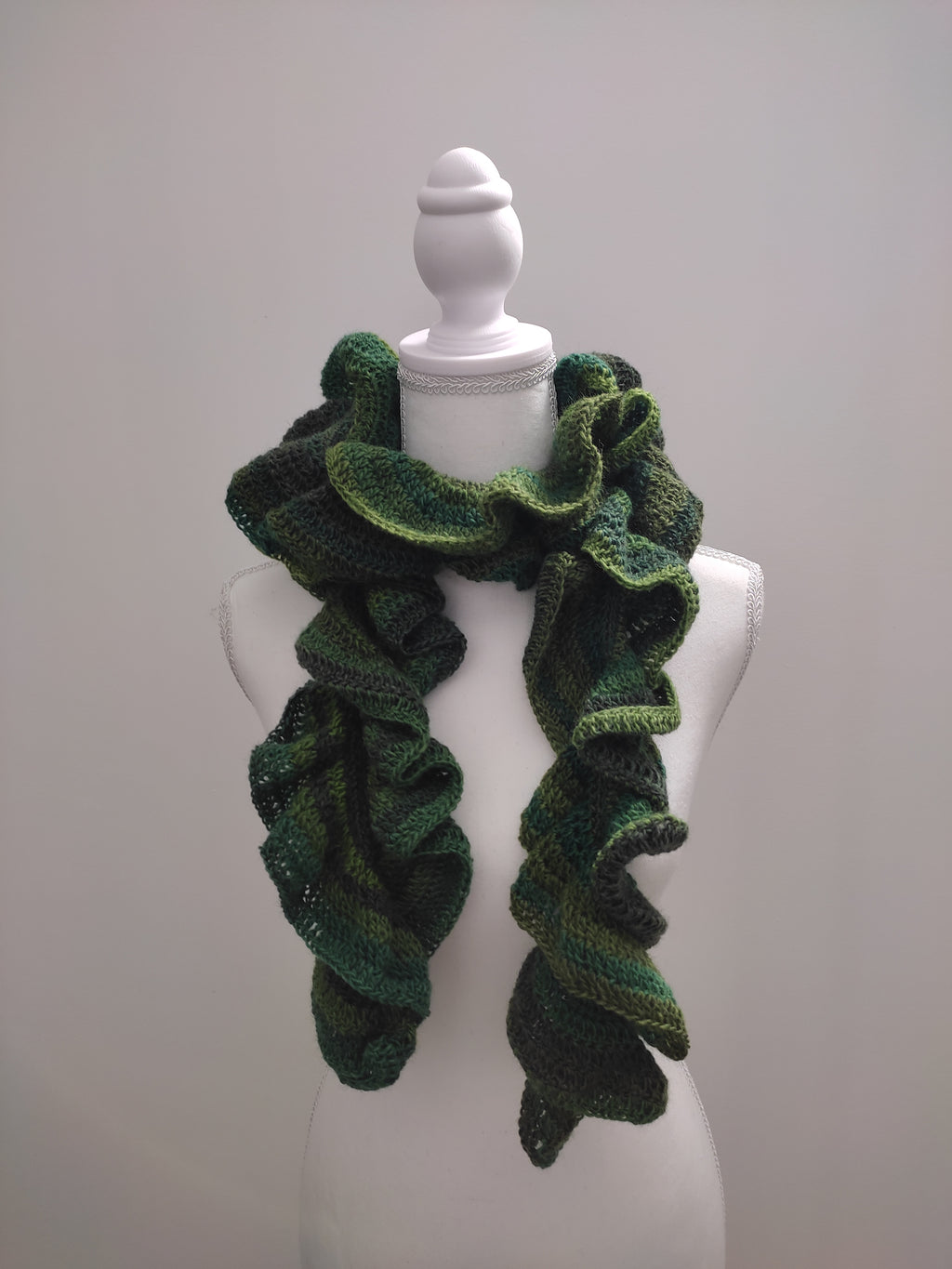 Écharpe Volants au Crochet – Vert Forêt