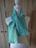 Écharpe Tricot Bordure Crochet – Bleu Lagon
