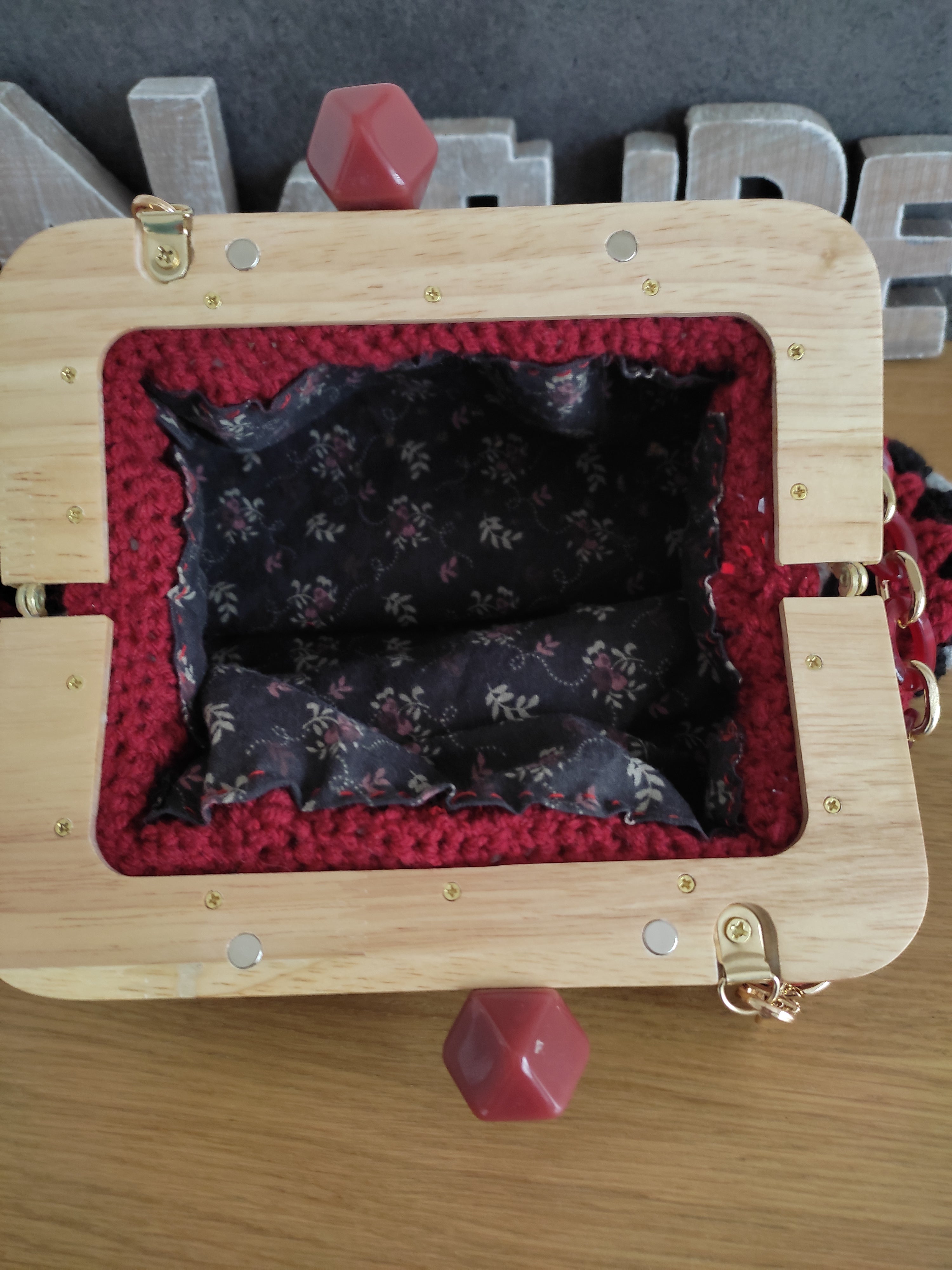 Sac granny crochet fait main – doublé coton fermoir bois artisanal