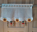 Rideau Cerises-Tournesols au crochet fait main – Laine acrylique, sur mesure