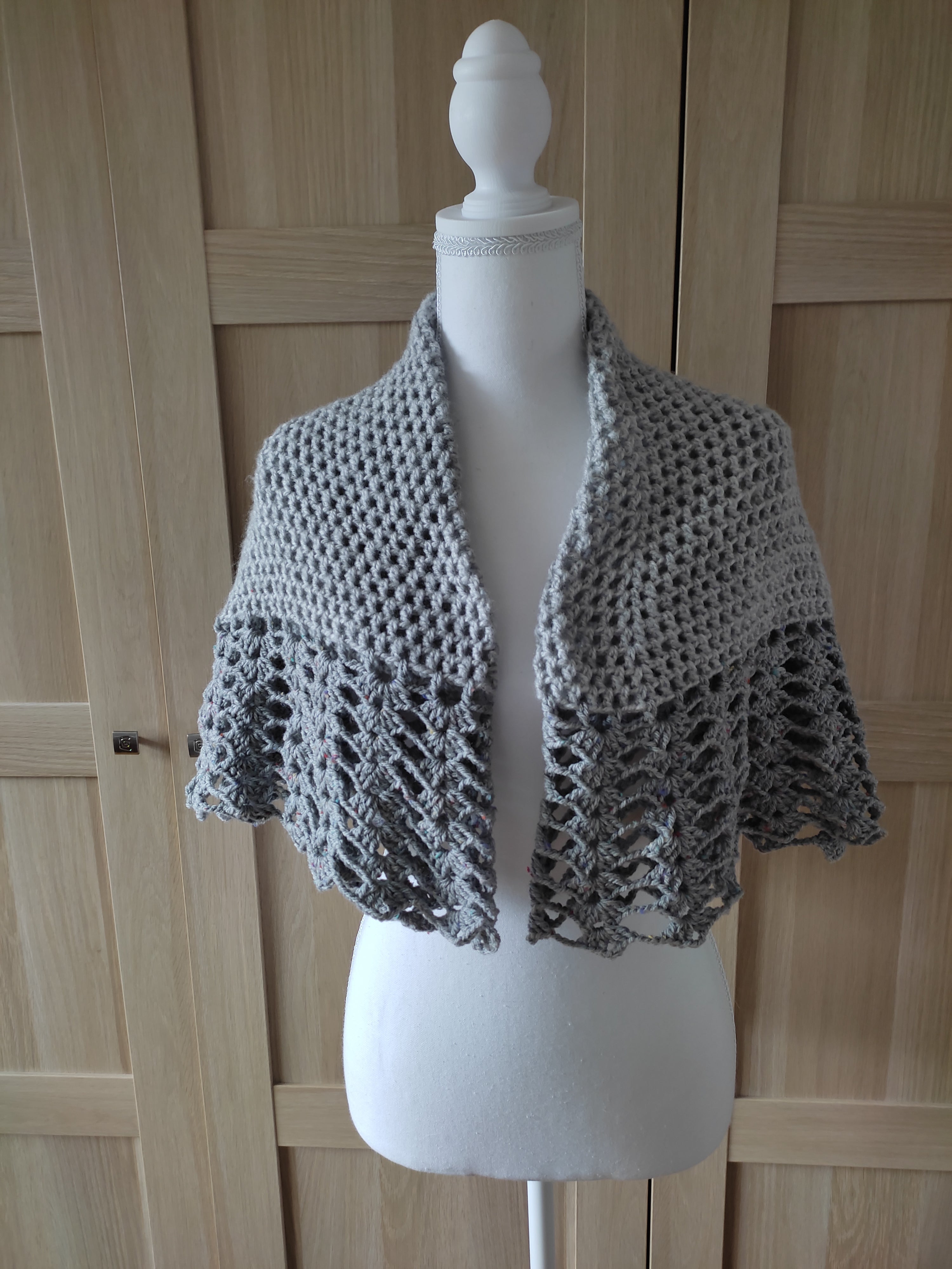 Boléro châle crochet gris – Taille unique