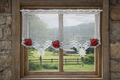 Rideau au crochet fait main, motif roses et marguerites, laine acrylique 64x60 cm