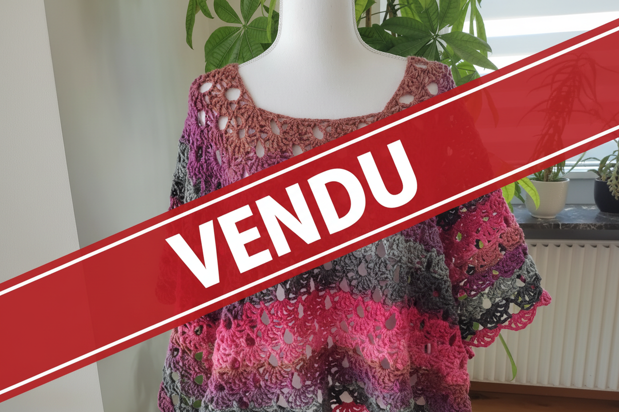 Poncho crochet dégradé violet rose gris - Vendu