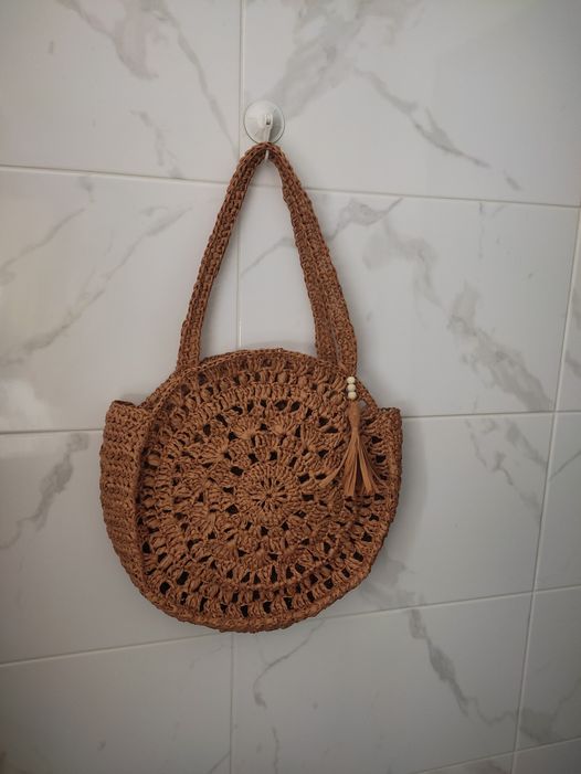 Sac rond en raphia crocheté – Fait main
